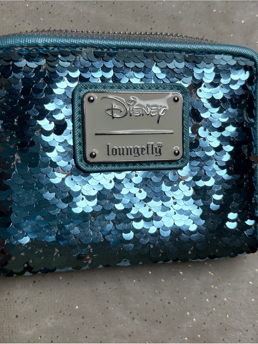 Disney x Loungefly Frozen Elsa Blue Sequin Wallet - Picture 4 of 8
